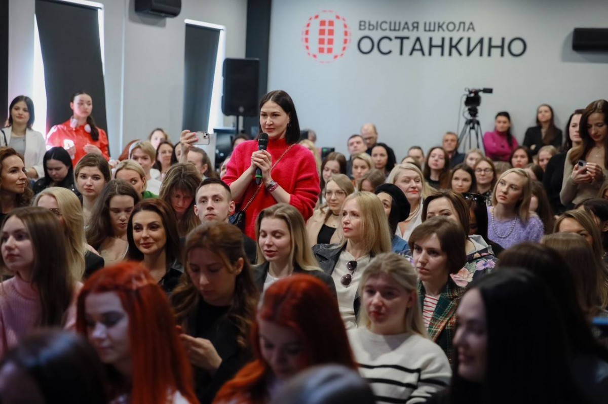 Институт останкино. Высшая школа Останкино. Останкино учеба. Школа Останкино снаружи.