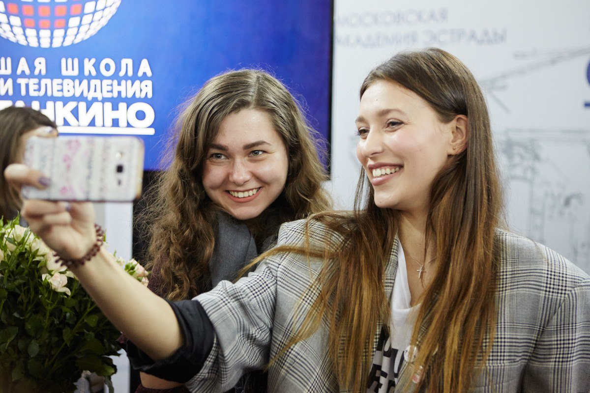 Высшую Школу «Останкино» посетила знаменитая телеведущая и опытная путешественница Регина Тодоренко